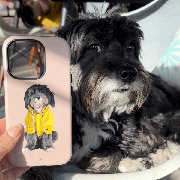 Bobby with her new pet portrait phone case